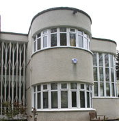 unlisted C20 building in a conservation area